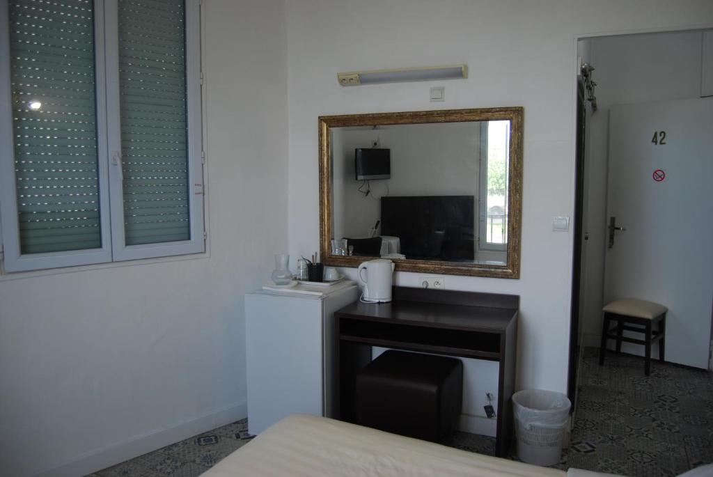 Hôtel Azur - Resim 25