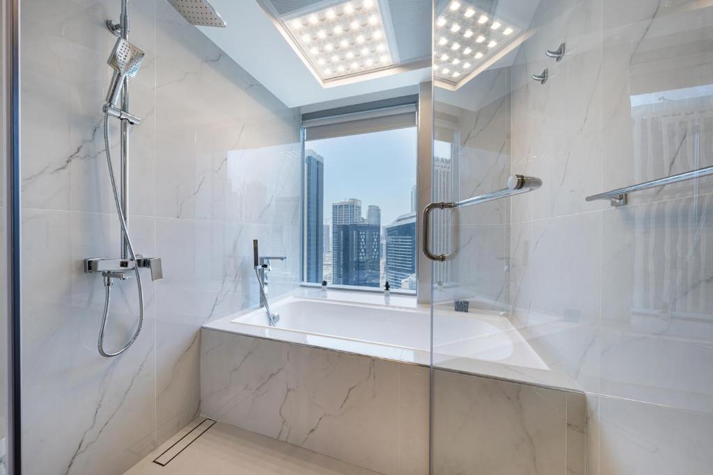 Koupelna v ubytování Luxury Address Res DubaiMarina Studio3 Frank&Frank - 1910