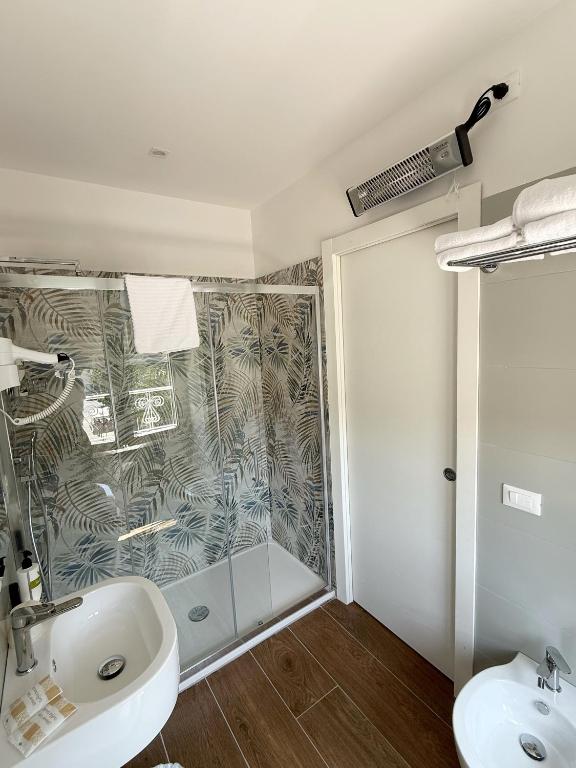 Hotel Laura - Resim 16