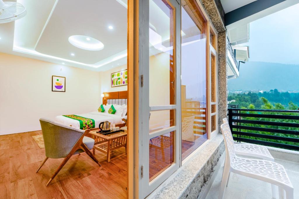 Nespecifikovaný výhled na hory nebo výhled na hory při pohledu z hotelu