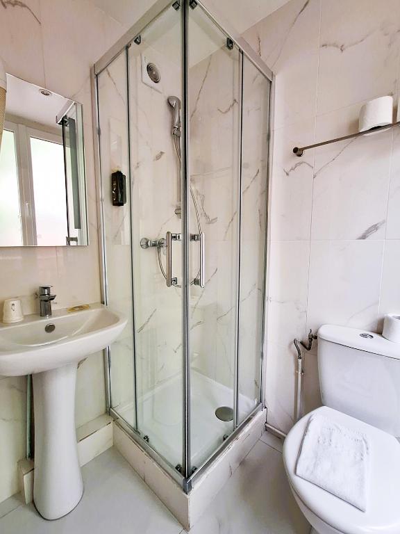 Hipotel Paris Gambetta République - Resim 39