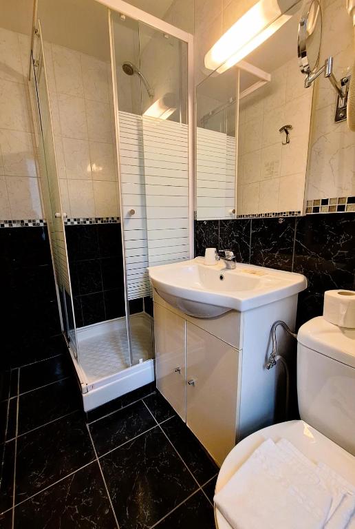 Hipotel Paris Gambetta République - Resim 38