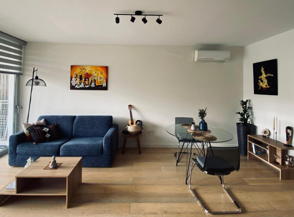 Stylish One-Bedroom in Engomi