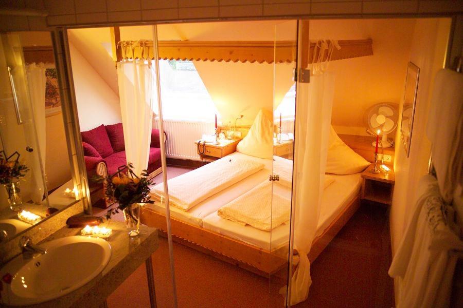 Hotel Am Kamin - Chambre Double Avec Lit à Baldaquin