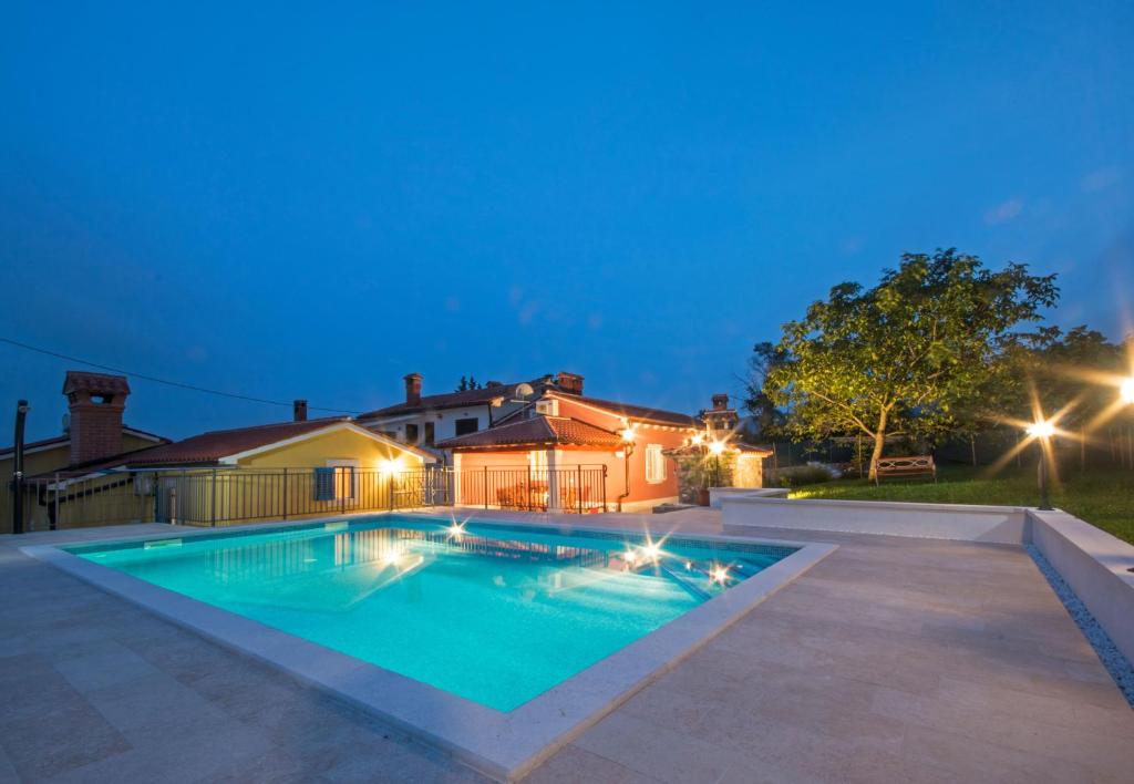 Villa Maslina, a charming and private villa 15 km from the sea