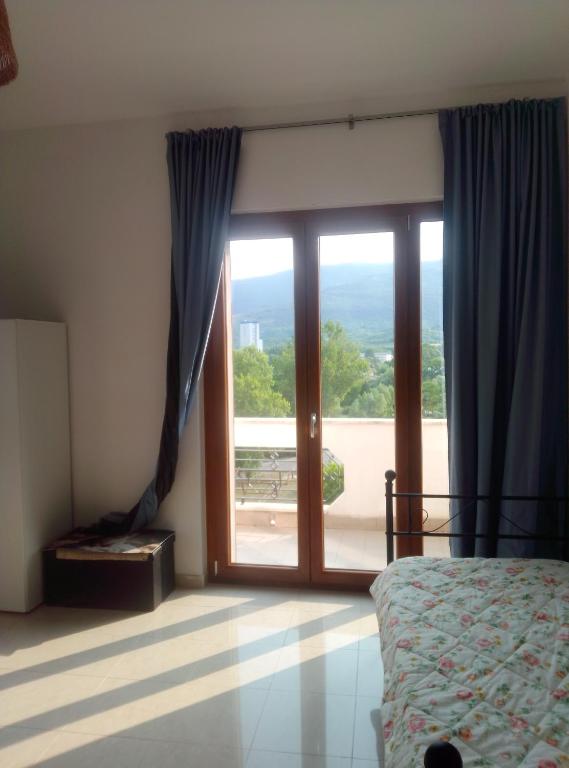 Nespecifikovaný výhled na hory nebo výhled na hory při pohledu z apartmánu