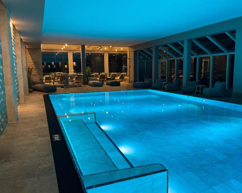 Bazén v ubytování Grand Hotel Seeschlösschen Sea Retreat & SPA nebo v jeho okolí