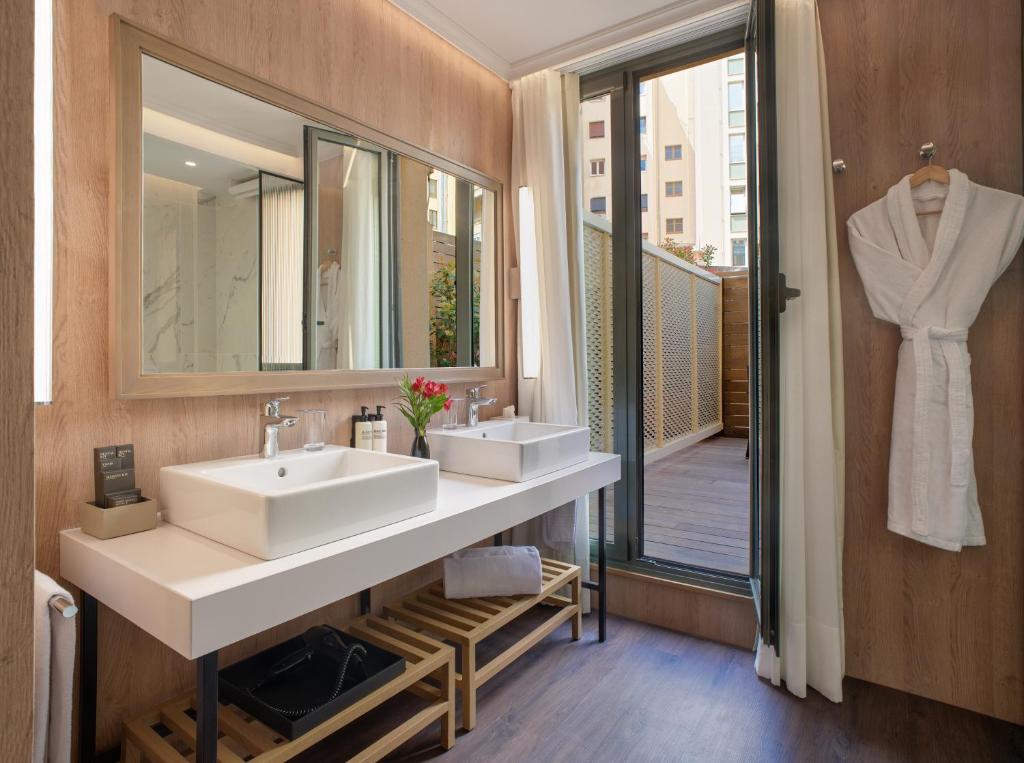 H10 Universitat - 13