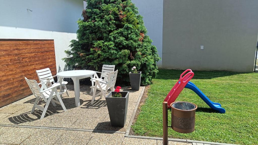 Herní místnost nebo prostor pro děti v ubytování Joós Apartman