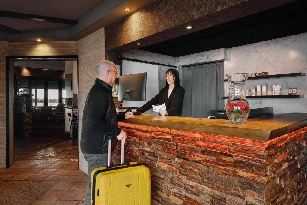 Hotel Kriunes - Resim 3