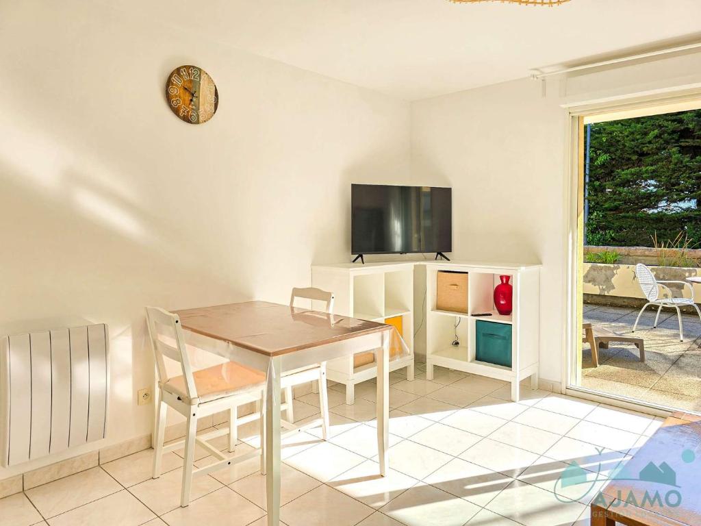 Photo de la galerie de l'établissement 532- Charmant T2, à deux pas de la plage, à Erquy