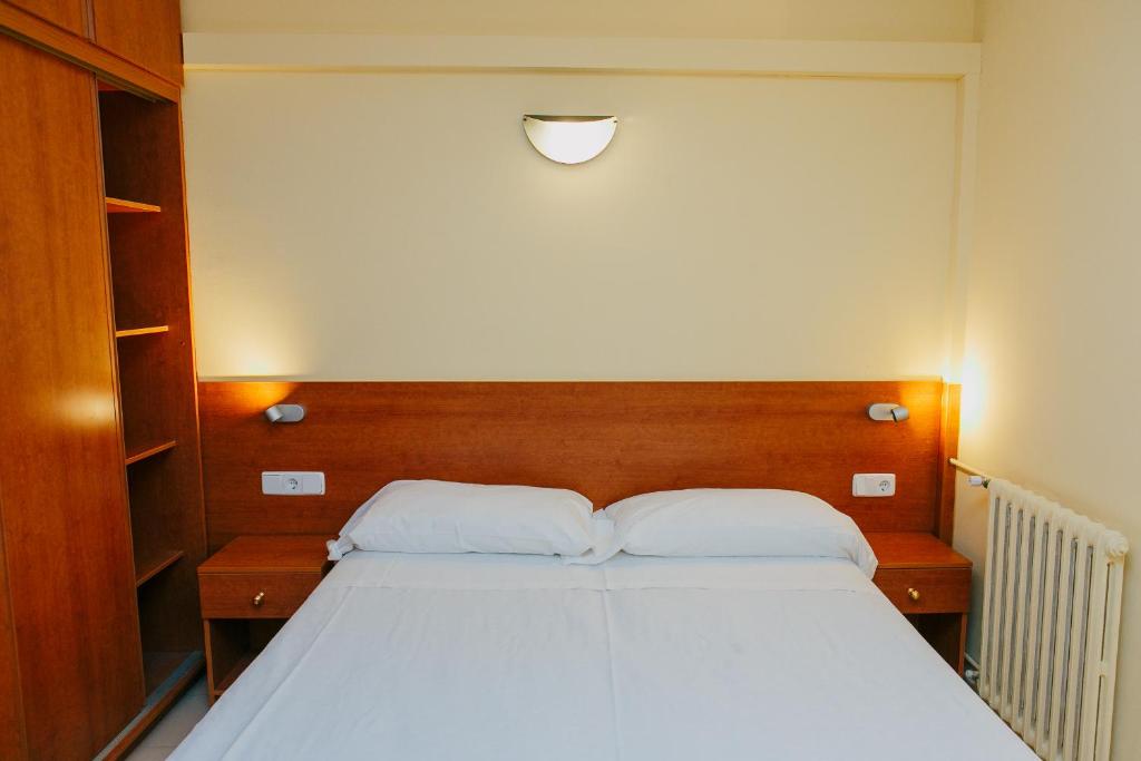 Aparthotel Bertrán - Resim 31