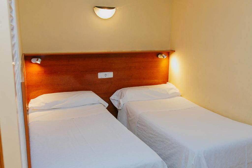 Aparthotel Bertrán - Resim 24