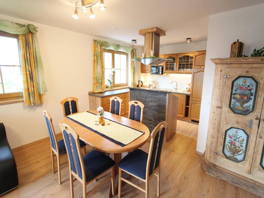 Kuchyň nebo kuchyňský kout v ubytování Cosy holiday flat in a farmhouse