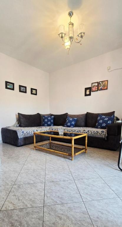 Central Nook Traditional apartment 4 4
