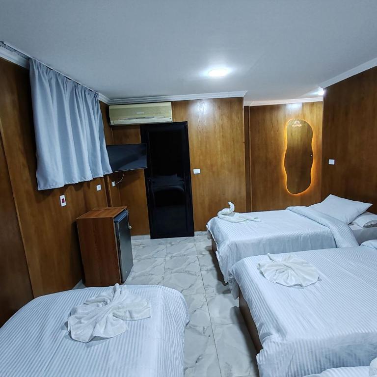 Postel nebo postele na pokoji v ubytování Hotel Del Ceilo