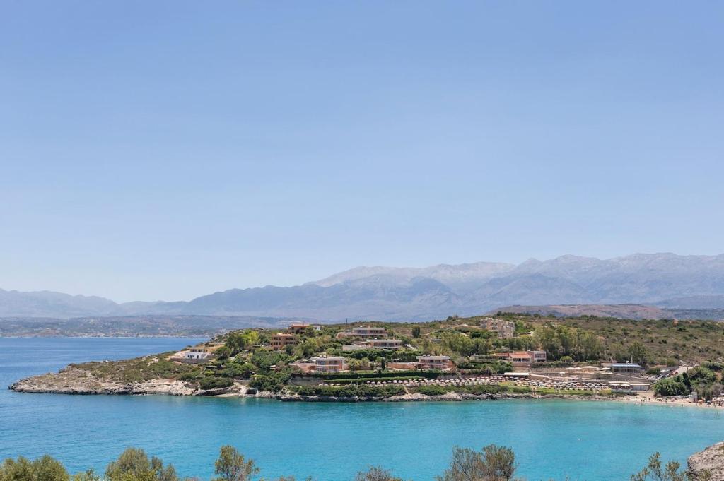 Fotografia z galérie ubytovania SeaWave Villa II, By Hellocrete v destinácii Marathi