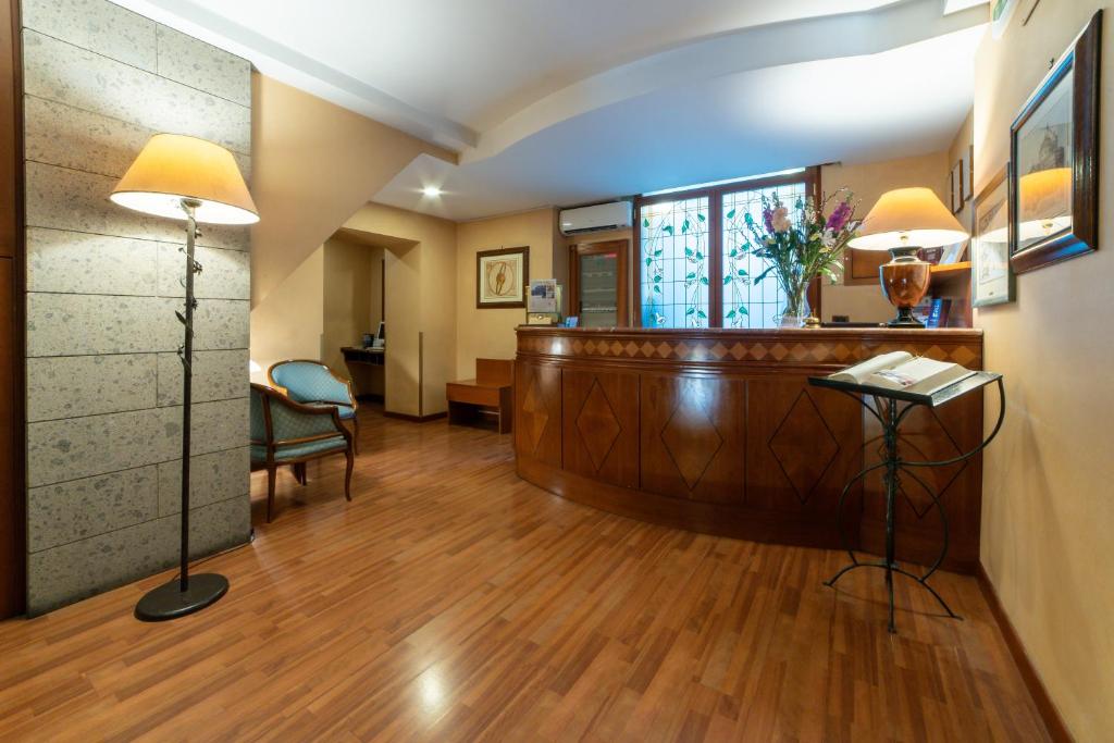 Fotografia z galérie ubytovania Massimo Plaza Hotel v destinácii Palermo