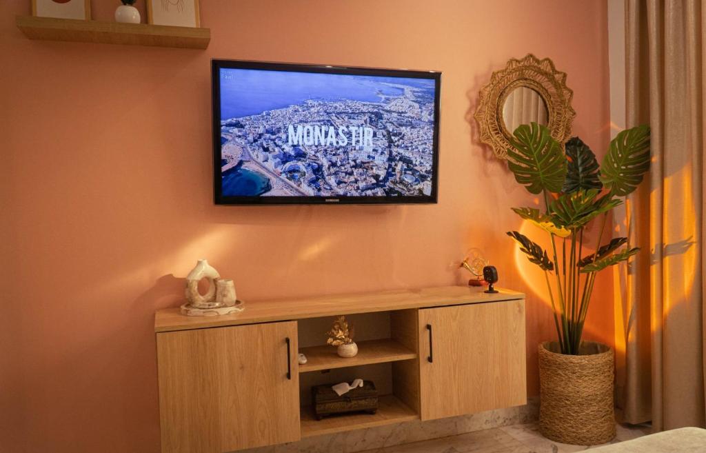 TV a/nebo společenská místnost v ubytování Casa Falaise Monastir