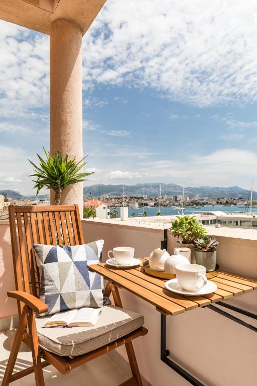 Seaway Apartment Balcony & Sea View