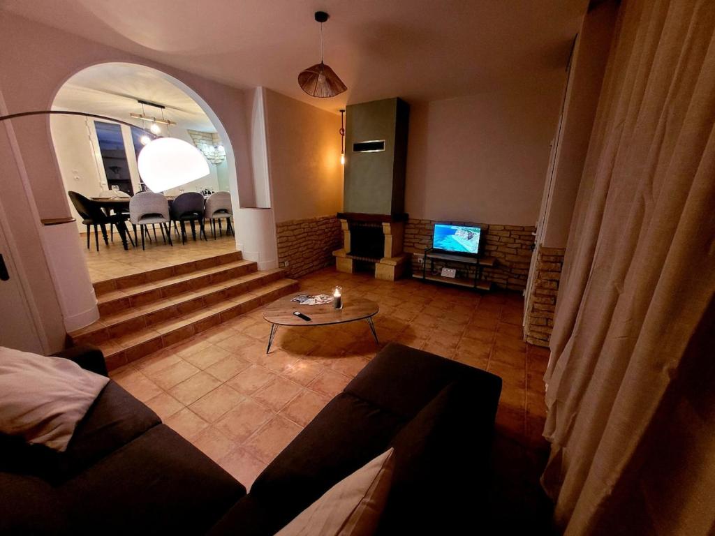 Photo de la galerie de l'établissement Charmante maison en bord de Vire à Saint-Fromond, à Saint-Fromond