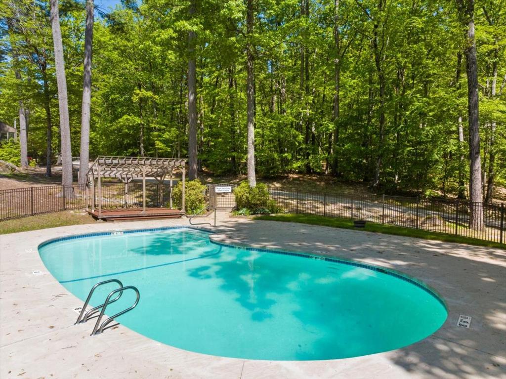 Πισίνα στο ή κοντά στο Townhouses near White Mtn Perfect for Large Groups