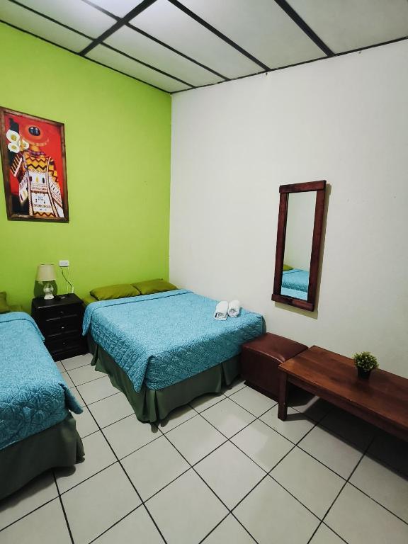 Cermeño's House - Double Room With Two Double Beds