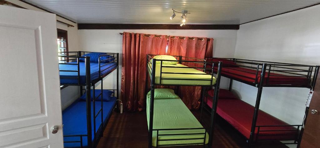 Postel nebo postele na pokoji v ubytování SelfStay Inn Faaa