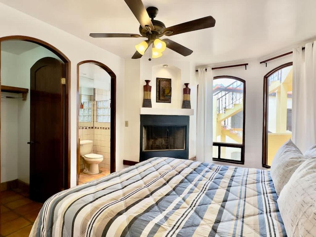 Postel nebo postele na pokoji v ubytování Puerto Nuevo Surf Villa Felicidad 2BR with pool
