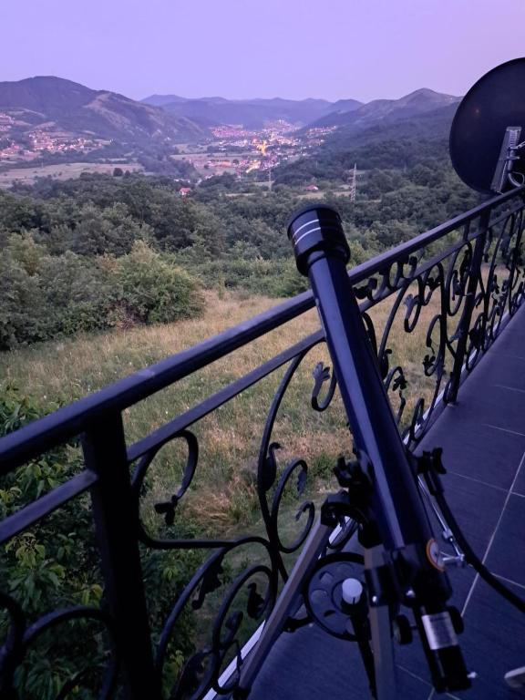 Pogled na planinu ili pogled na planinu iz apartmana