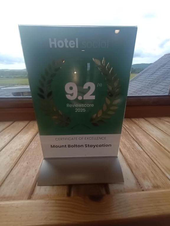 Certifikát, hodnocení, plakát nebo jiný dokument vystavený v ubytování Mount bolton mobile home
