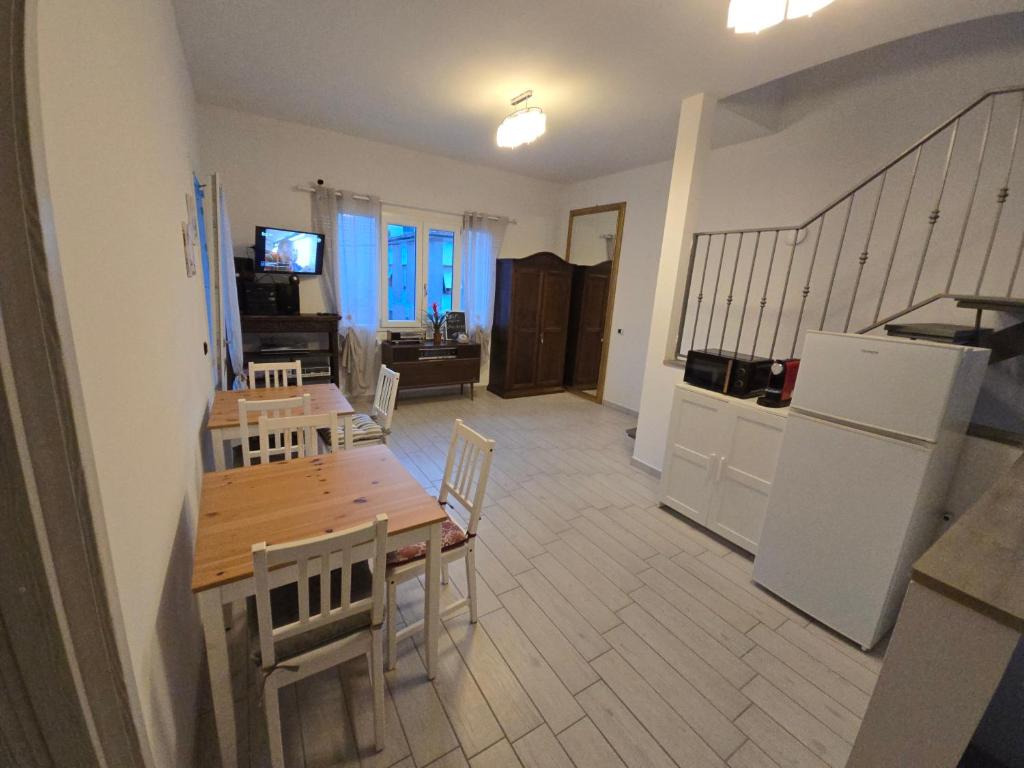 Kuchyň nebo kuchyňský kout v ubytování camera con terrazza vicino al mare e pineta