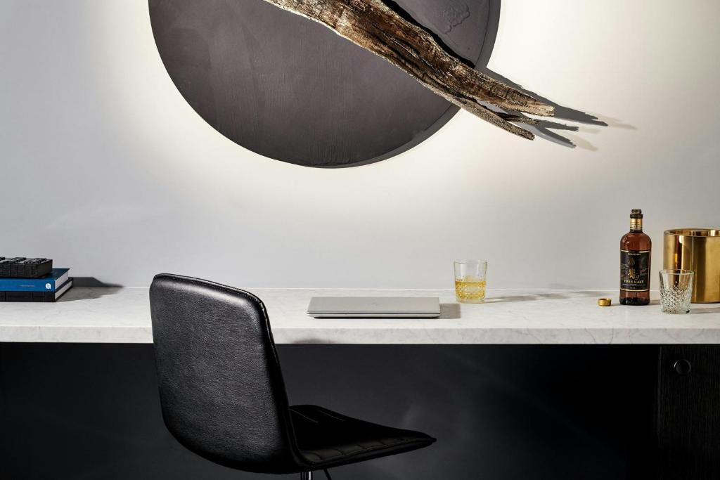 Midnight Hotel, Autograph Collection - Resim 22