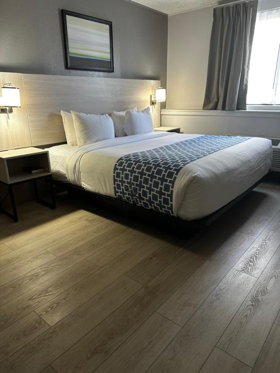 Suburban Studios, Kearney - Suite Met Kingsize Bed En Kitchenette - Niet-roken