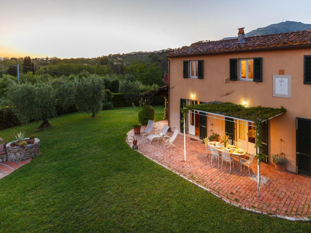 Villa in Tuscany with Infinity Pool, Capannori (updated prices 2026)