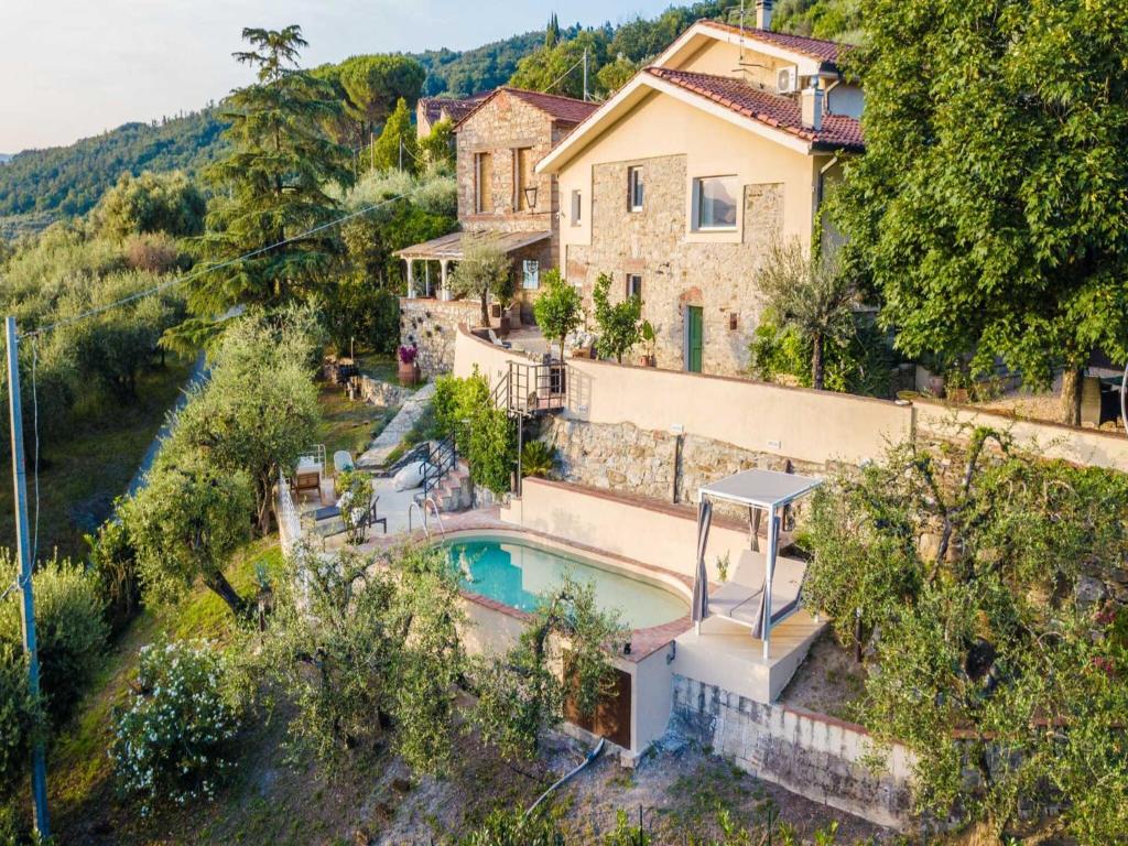 Photo de la galerie de l'établissement Farmhouse in Tuscany with Panoramic Pool, à Monsummano