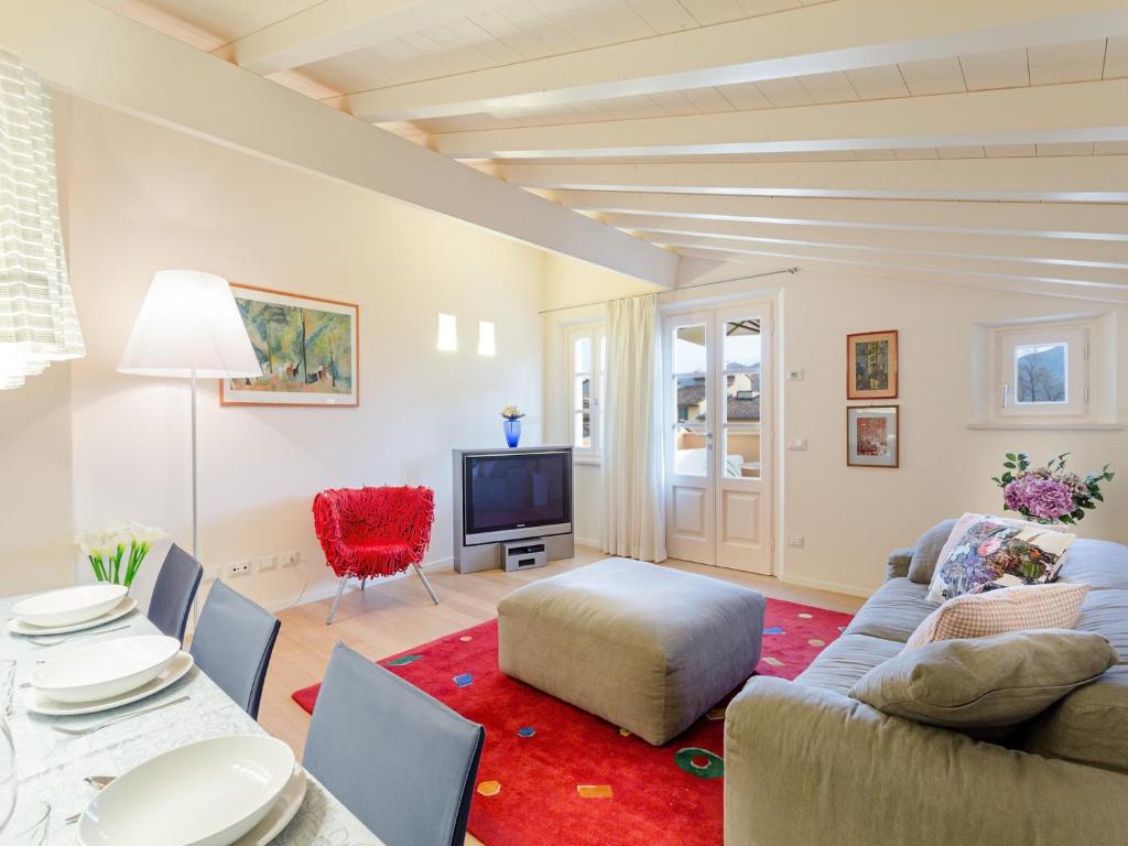 Apartment in Lucca with Terrace Views - Apartment Mit Zwei Schlafzimmern