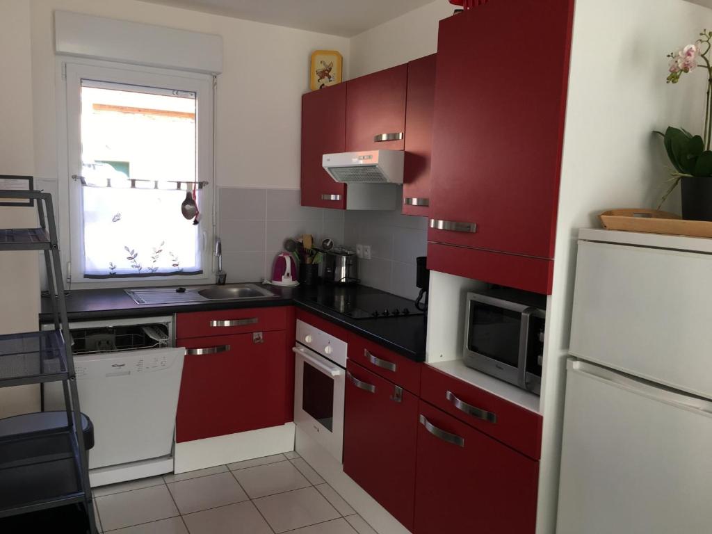 Pavillon charmant entre Baie d'Authie et plage, 3 chambres, jardinet, cœur de Fort-Mahon-Plage - FR-1-482-40 - Holiday Home (6 Adults)