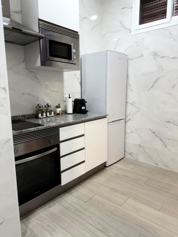 APARTAMENTOS CIUDAD DE LAS ARTES Y LAS CIENCIAS - Resim 34