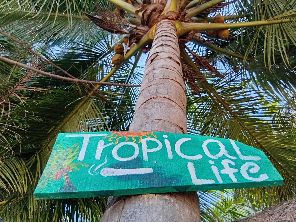 Fotografie z fotogalerie ubytování Happy Beach hotel nilaveli v destinaci Nilaveli