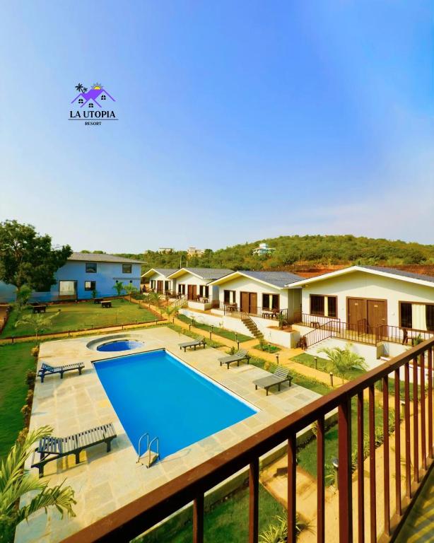 Bazén v ubytování La Utopia Resort nebo v jeho okolí