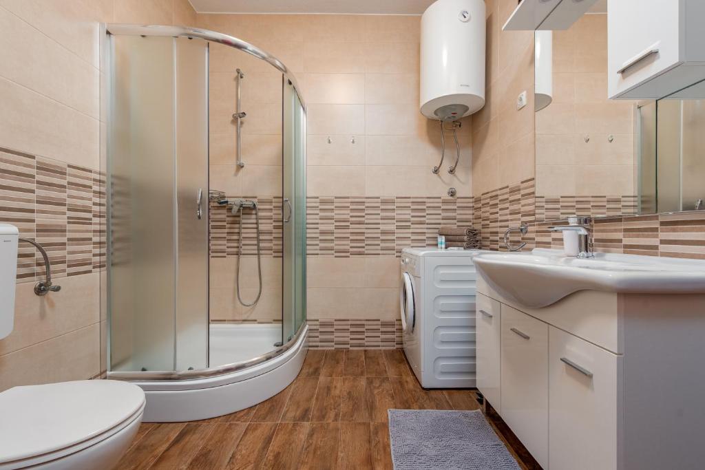Kúpeľňa v ubytovaní Apartman Dora Sukošan