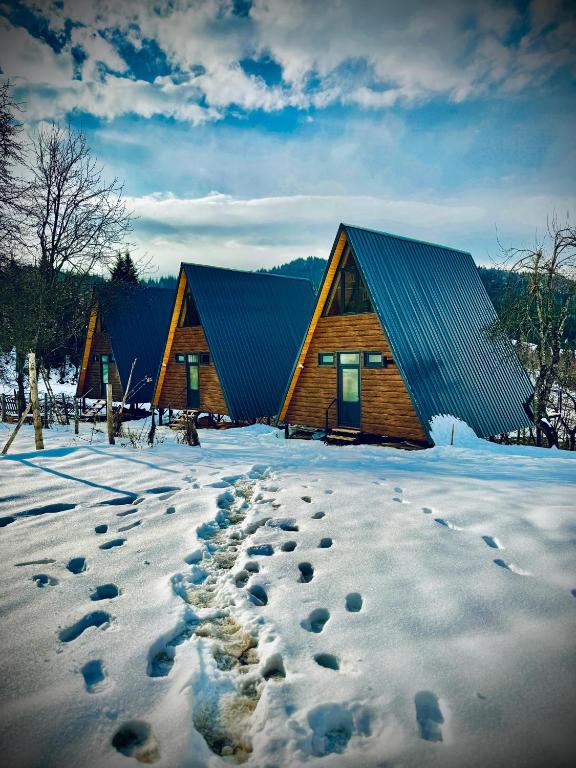Gomarduli Cabins v zimě