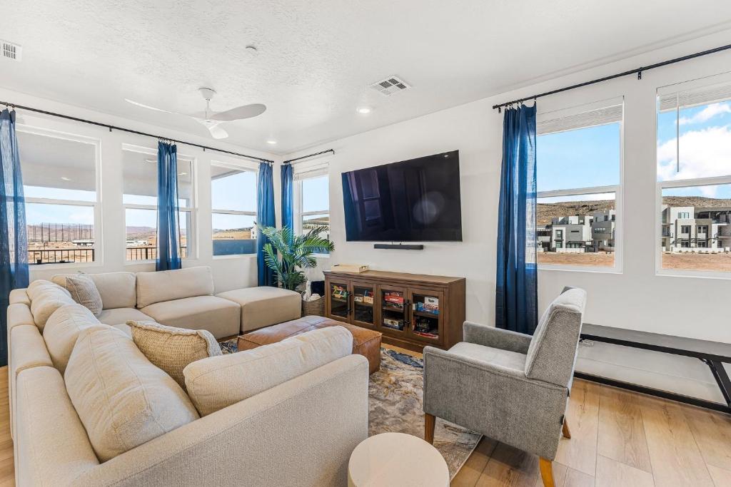 Μια τηλεόραση ή/και κέντρο ψυχαγωγίας στο Azure Sands condo