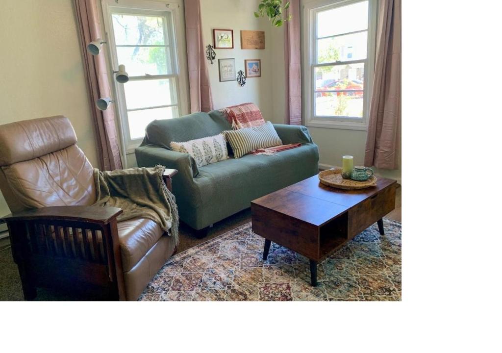 Istumisnurk majutusasutuses Sage Cottage