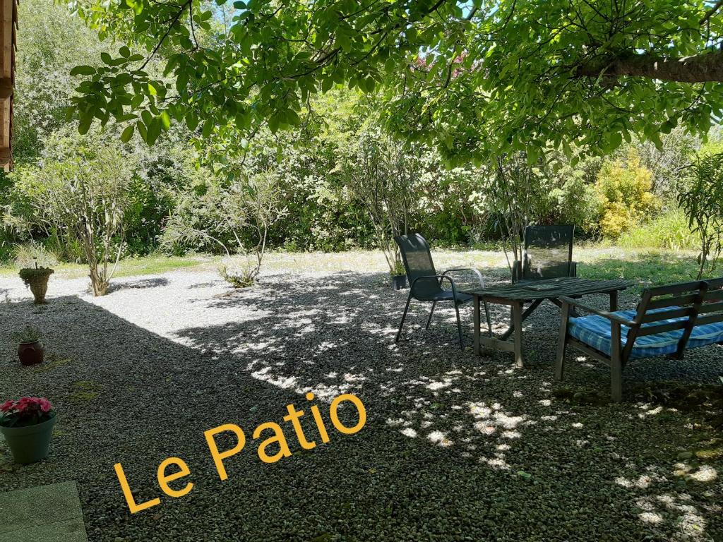 Zahrada ubytování BnB Ferme Beauregard Les Pyrénées