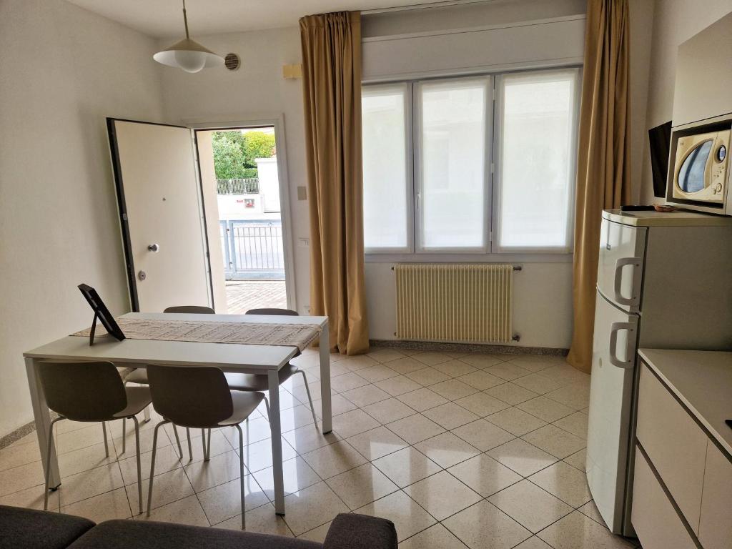 Kuchnia lub aneks kuchenny w obiekcie Dainese Apartments, Casa Abigail