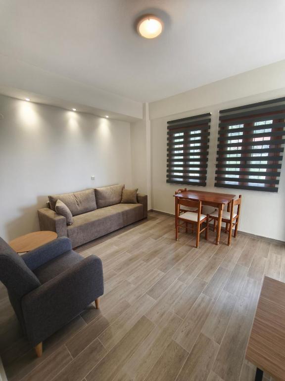Posezení v ubytování Kiparissis Apartments