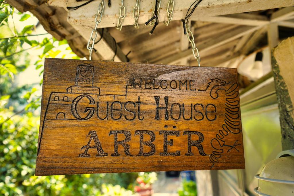 Certifikát, hodnocení, plakát nebo jiný dokument vystavený v ubytování Guesthouse Arber