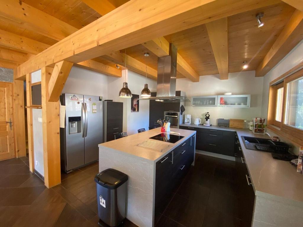 Chalet Familial - Vue sur les Alpes - Abondance, Abondance (updated ...